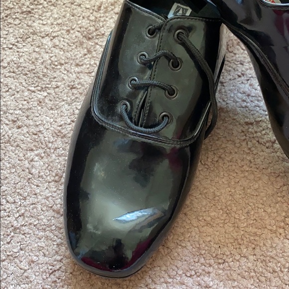 Dance shoes - Picture 2 of 4